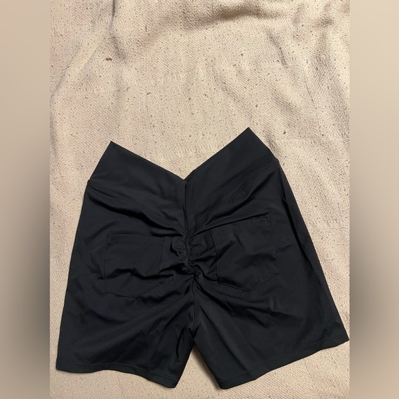 ✨workout shorts✨ - Picture 2 of 3